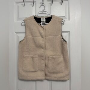 TWIK Simons Cream Sherpa Fleece Vest